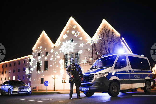 Германски прокурори повдигнаха обвинение на шофьора, който се вряза в коледен базар с автомобила си
