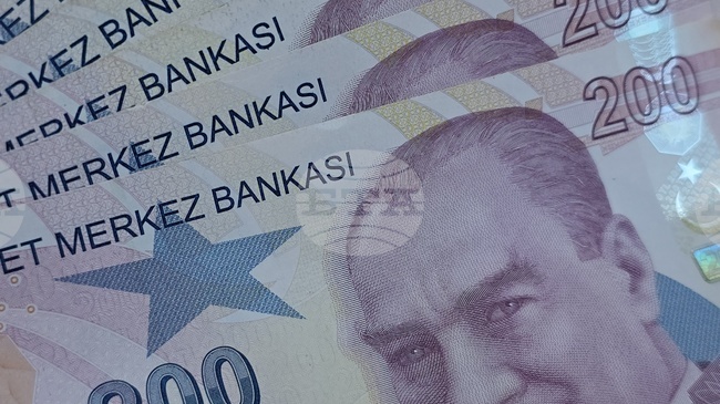 Централната банка на Турция понижи основния лихвен процент от 39,5 на 38 процента