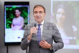 Фотоизложба „ПроменениТЕ - за живота след приемната грижа“