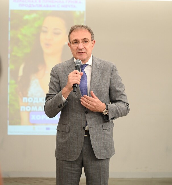 Министър Гуцанов: Всяко дете заслужава равен старт, приемната грижа им го дава