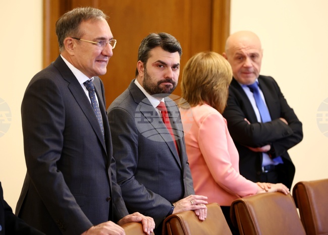 Да бъдат назначени 19 посланици и един постоянен представител в ООН предлага правителството, каза министър Георг Георгиев