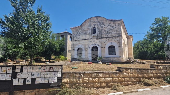 Родолюбци обновиха осветлението на 162-годишния храм в кубратското село Каменово