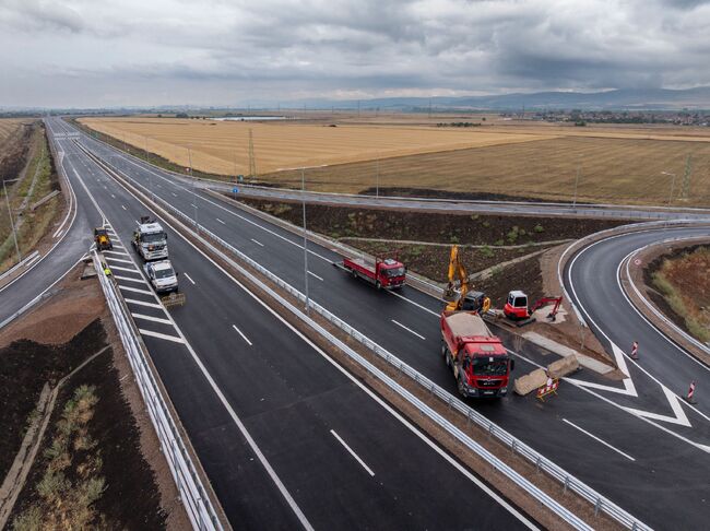 Министър Иван Иванов и председателят на регионалната комисия в НС Николай Нанков ще инспектират довършителните дейности по АМ "Европа"