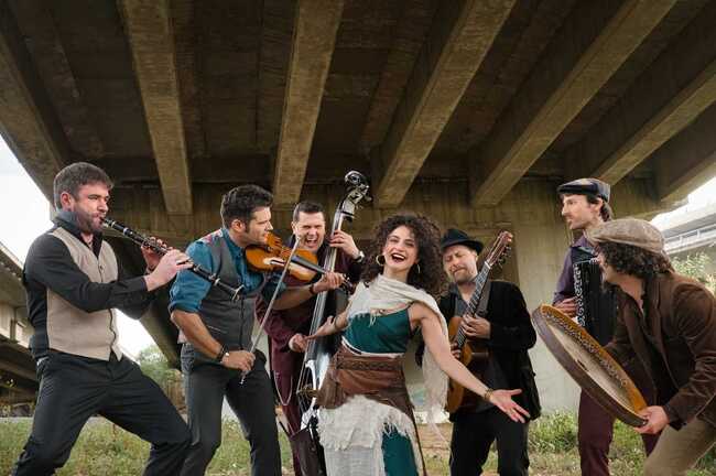 Barcelona Gipsy balKan Orchestra пристига за концерт Пловдив