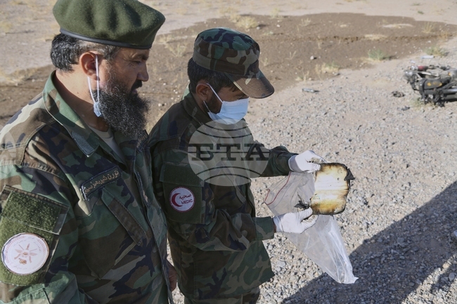 Най-малко 25 души загинаха при катастрофа с автобус в Афганистан