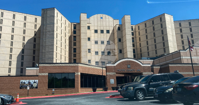 Трима бегълци от затвор в американския щат Джорджия бяха заловени в съседния щат Флорида