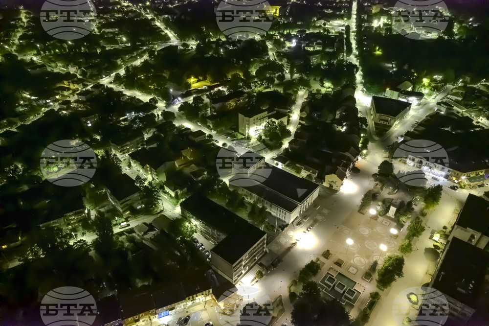 Интелигентна система, внедрена с европейско финансиране, управлява уличното осветление в Павликени и Бяла черква