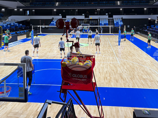 Самоков - зала “СамЕлион” - национален отбор по волейбол - тренировка