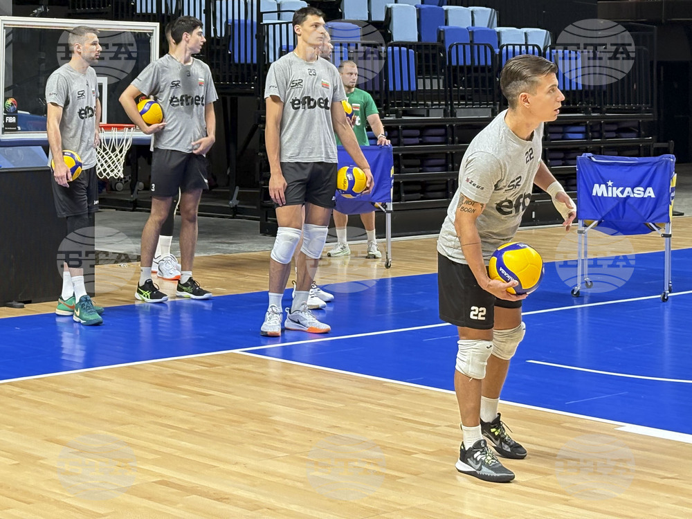 Самоков - зала “СамЕлион” - национален отбор по волейбол - тренировка