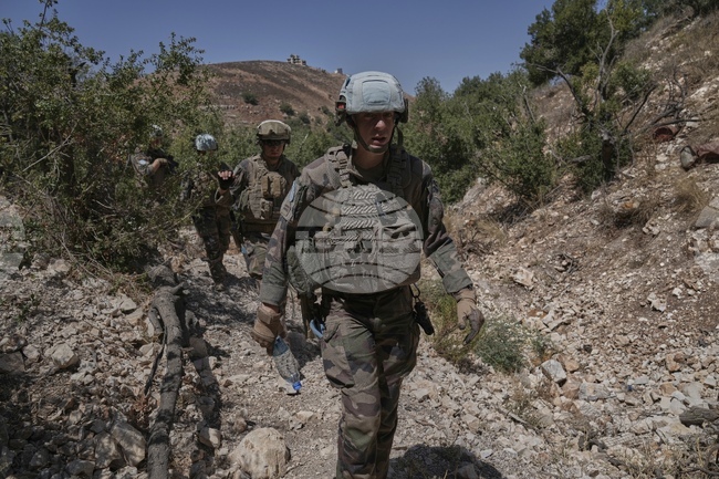 Военнослужещ от силите на ООН в Ливан беше ранен от израелска граната