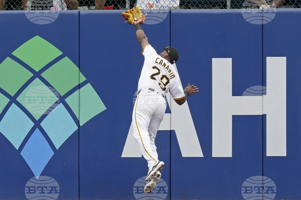 APTOPIX Blue Jays Pirates Baseball