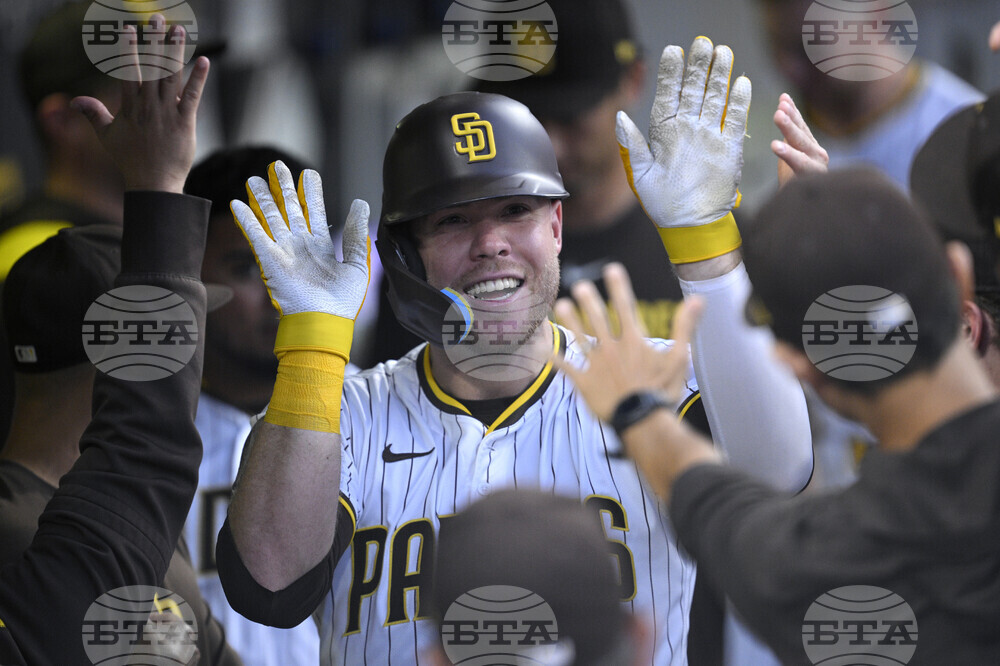 Giants Padres Baseball