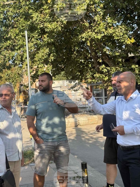 Кметът на Пловдив свика спешна среща заради аварирал колектор, който налага затваряне на едното платно на бул. „Христо Ботев“