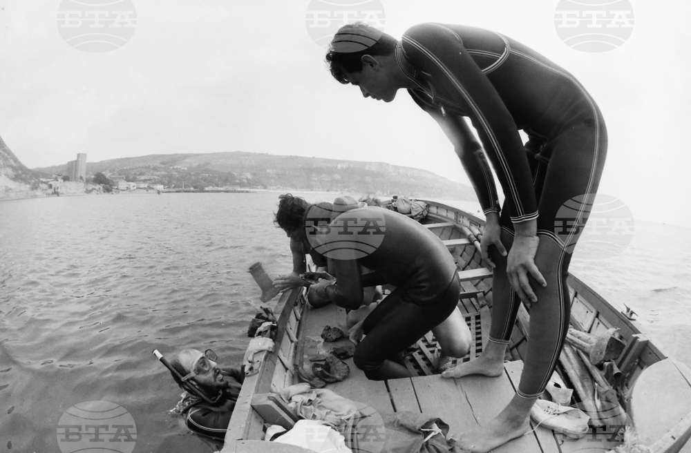 ON THIS DAY - KAVARNA - ARCHAEOLOGY - EXPEDITION - AUGUST 21, 1987