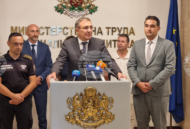 Осигурихме 14 милиона лева за оборудване и екипировка при бедствия, каза министър Борислав Гуцанов