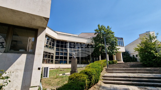 Конкурс #СмолянЧете за авторска фотография обяви Регионалната библиотека „Николай Вранчев“