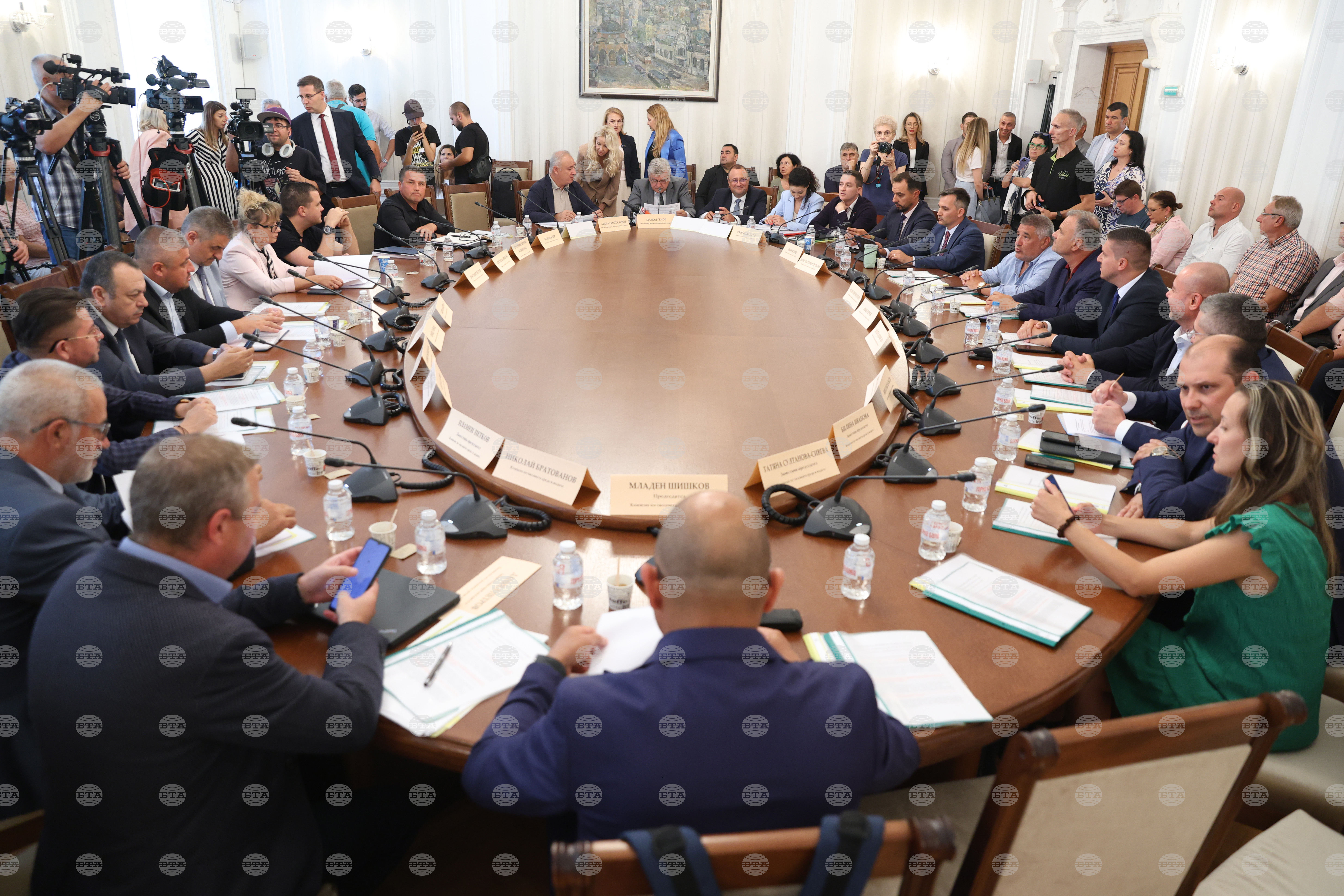 Zaradi motenj v oskrbi z vodo v Bolgariji prizadetih več kot 260.000 ljudi, a minister pomirja, da ni kritične krize