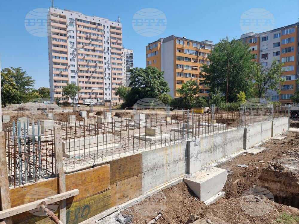 Ямбол - Професионална гимназия по лека промишленост - строеж на физкултурен салон