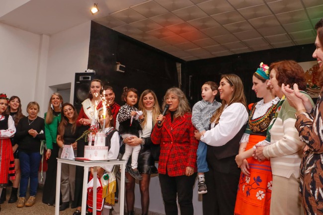 Българското културно дружество „Иван Вазов“ в Берисо, Аржентина, отбеляза с тържествен концерт и вечеря 70-ата годишнина от основаването си