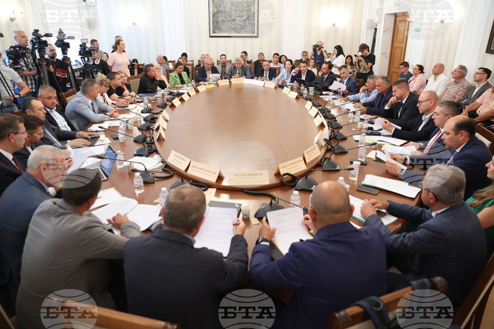 Представители на браншови организации и кметове коментираха проблема с водоснабдяването на заседание на Комисията по околната среда и водите