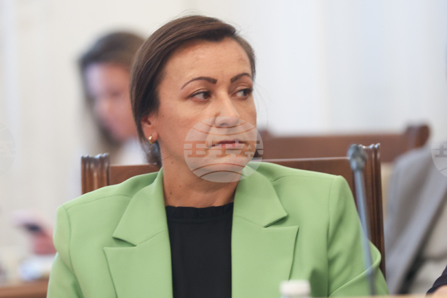 Атидже Алиева-Вели е водач на листата на партия "Движение за права и свободи" в 19-и МИР - Русе