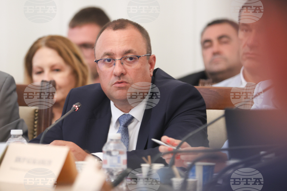 Получателите от системата на пътната агенция на допълнителни възнаграждения са определени при спазване на нормативната уредба, посочва министър Иванов 