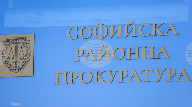 Съдът остави в ареста мъж, размахвал нож към непълнолетни