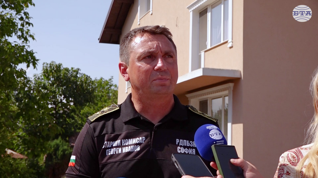 Пожарът в Сливница е локализиран, скоро ще бъде напълно изгасен, каза старши комисар Георги Иванов