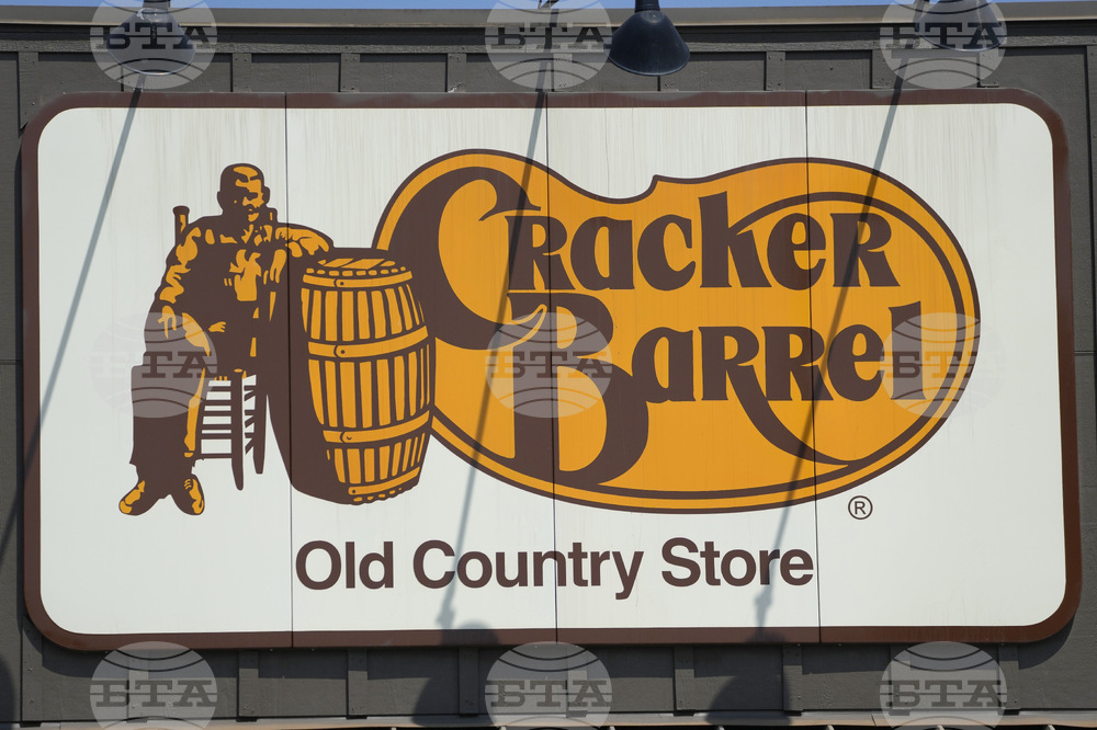 Cracker Barrel Logo