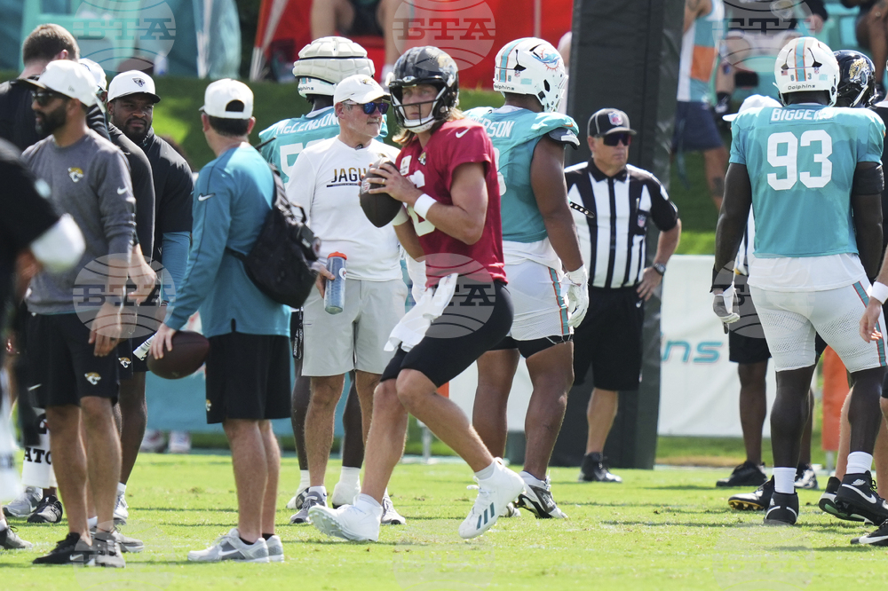 Dolphins Jaguars Football