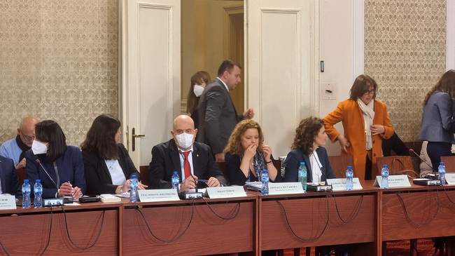 Правната комисия започна разглеждането на предложението за закриване на специализираните съд и прокуратура