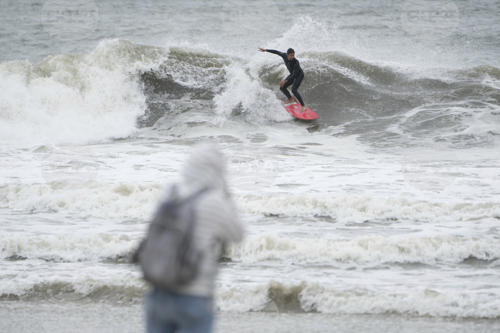 Storm Surfing