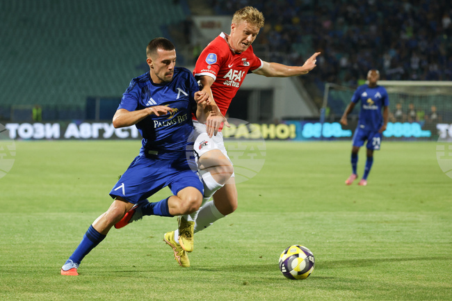 България е продала родни футболни таланти за 38 милиона евро и е на 42-ро място в света, Франция има продажби за близо 4 милиарда