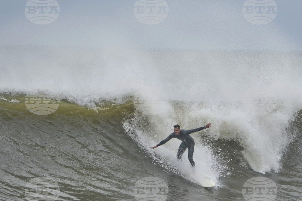 Storm Surfing