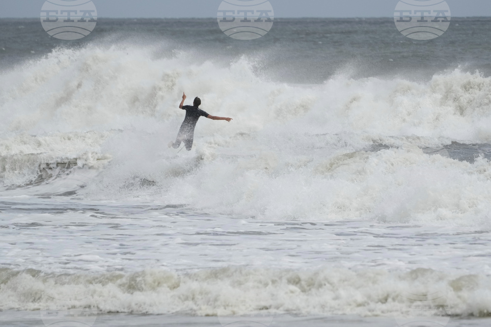 Storm Surfing