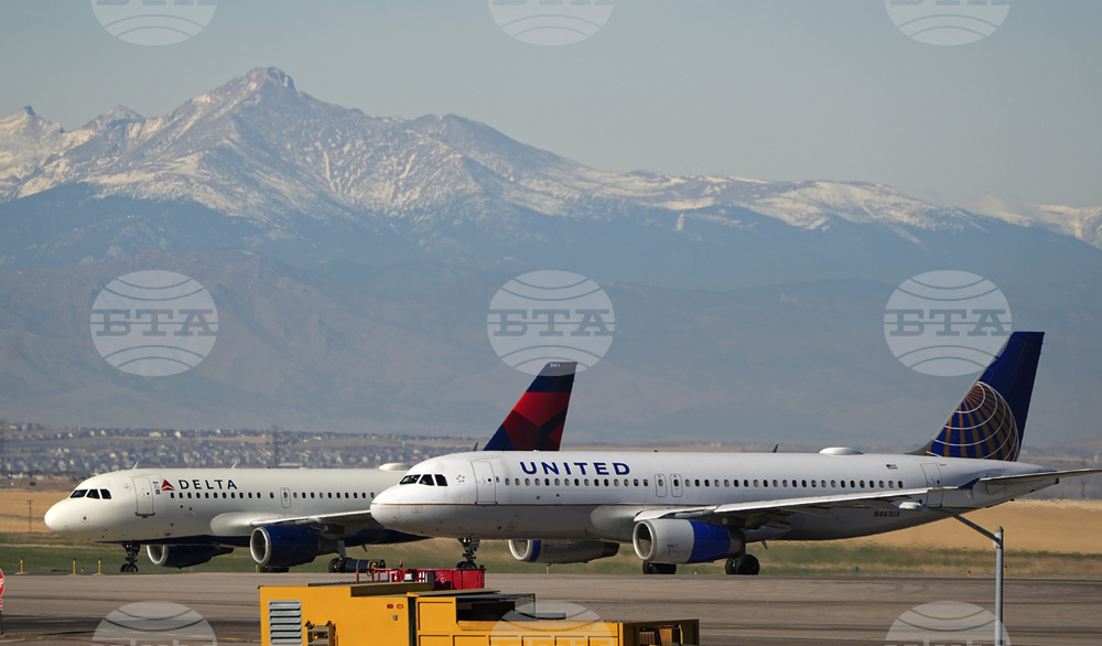 Delta United Windowless Seats
