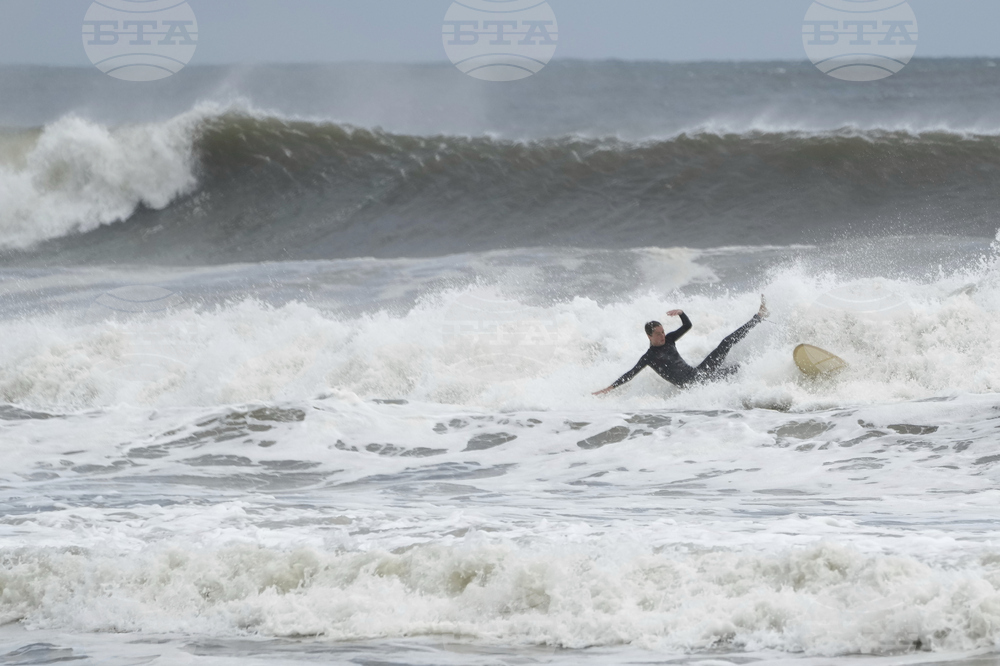 Storm Surfing