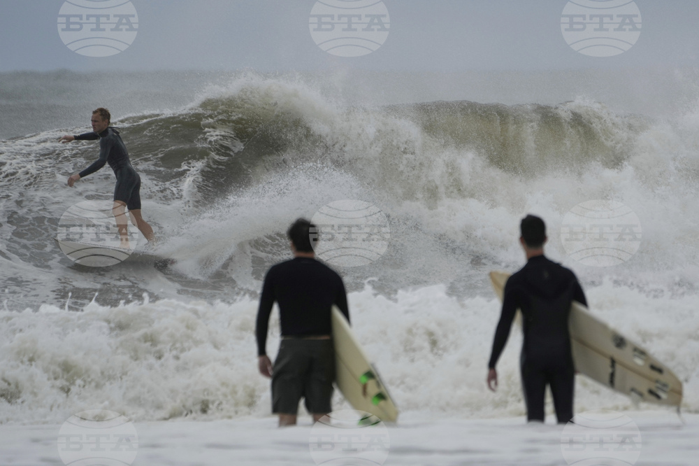 Storm Surfing
