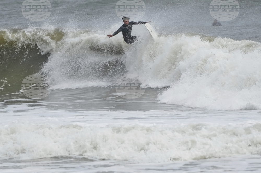 Storm Surfing