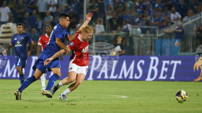 Барселона следи младата звезда на АЗ Алкмаар Кеес Смит