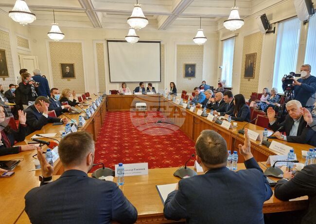 Парламент - Комисията по икономическа политика и иновации
