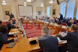 Парламент - Комисията по икономическа политика и иновации