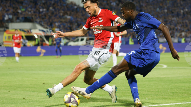 И Карл Фабиен се върна в групата на Левски за гостуването на Спартак във Варна, Оливер Камдем не е в състава