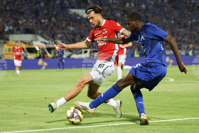 И Карл Фабиен се върна в групата на Левски за гостуването на Спартак във Варна, Оливер Камдем не е в състава