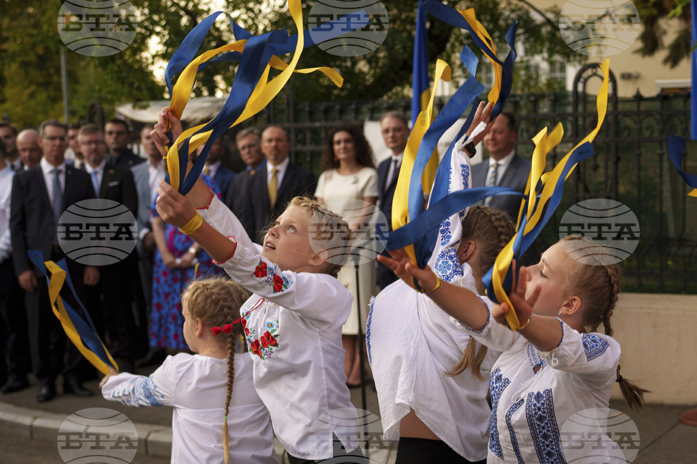 Зеленски благодари на емира на Катар за връщането на десетки украински деца от Русия