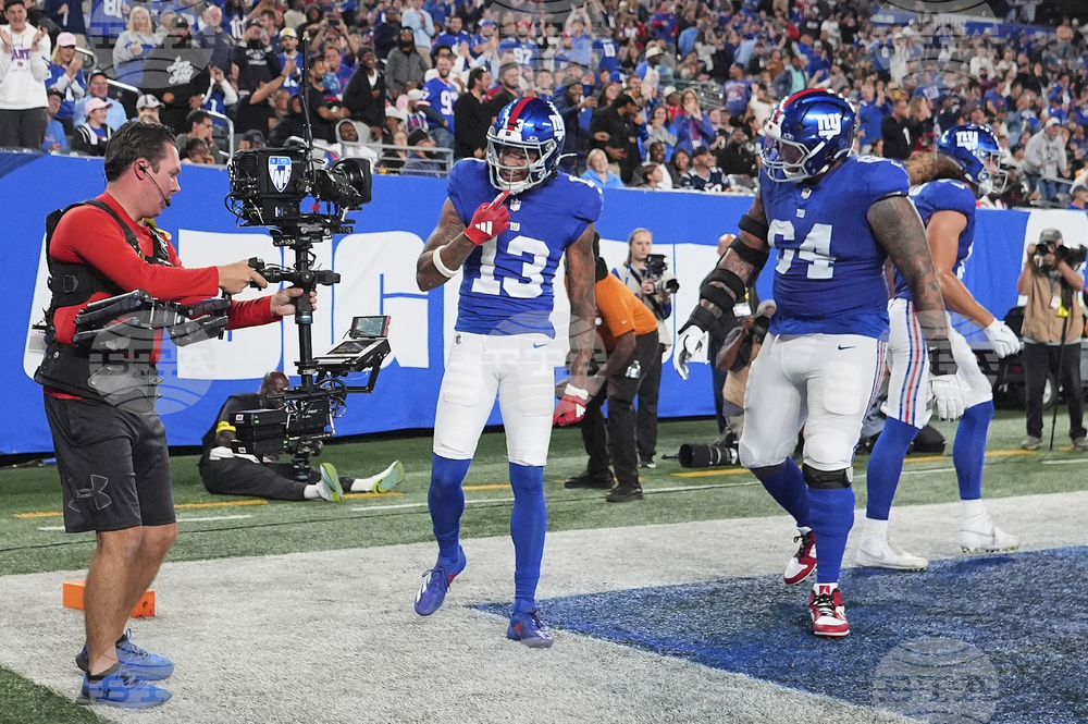 Patriots Giants Football