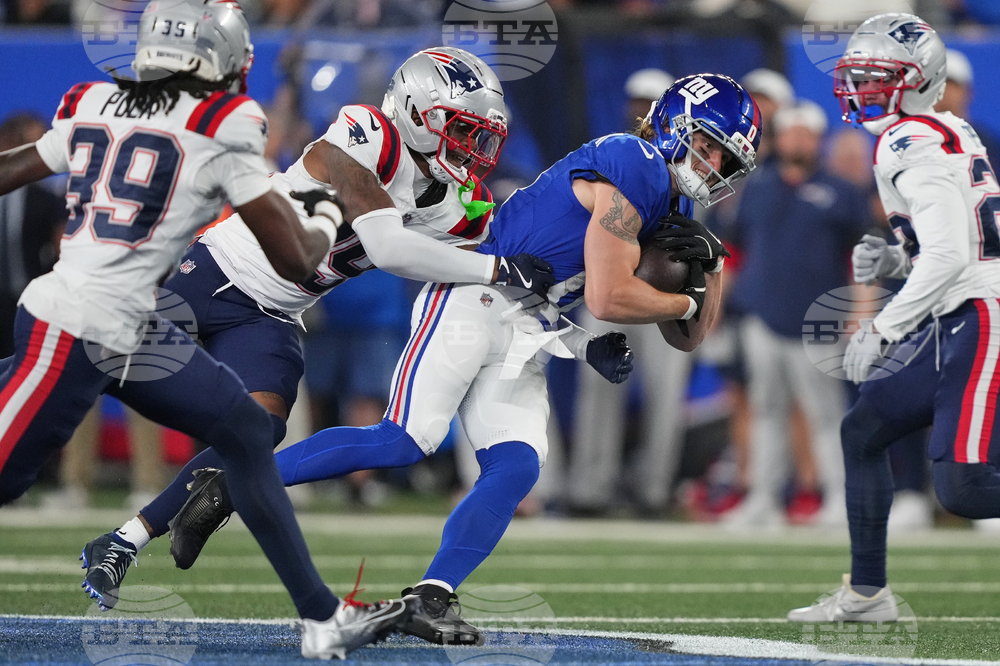 Patriots Giants Football