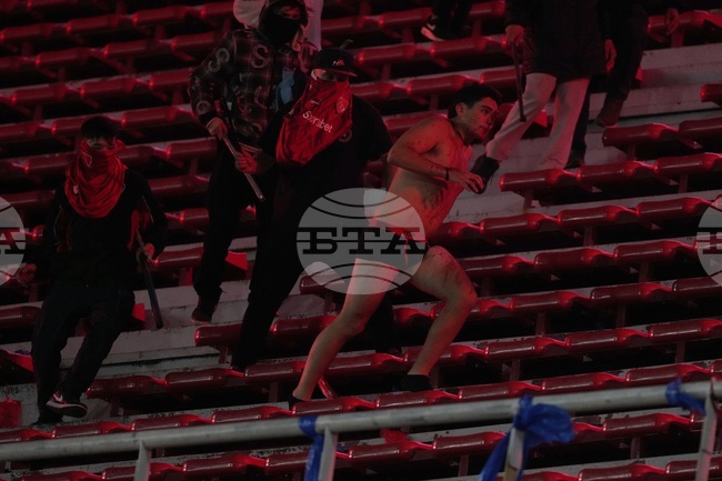 Президентът на Чили Габриел Борич обяви, че са освободени 104 футболни фенове след размириците в Аржентина