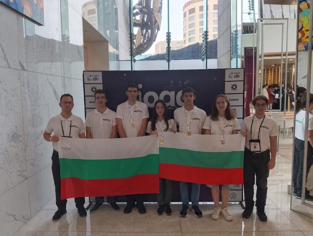 Bulgarian Students Win Four Medals at International Olympiad on Astronomy and Astrophysics in India