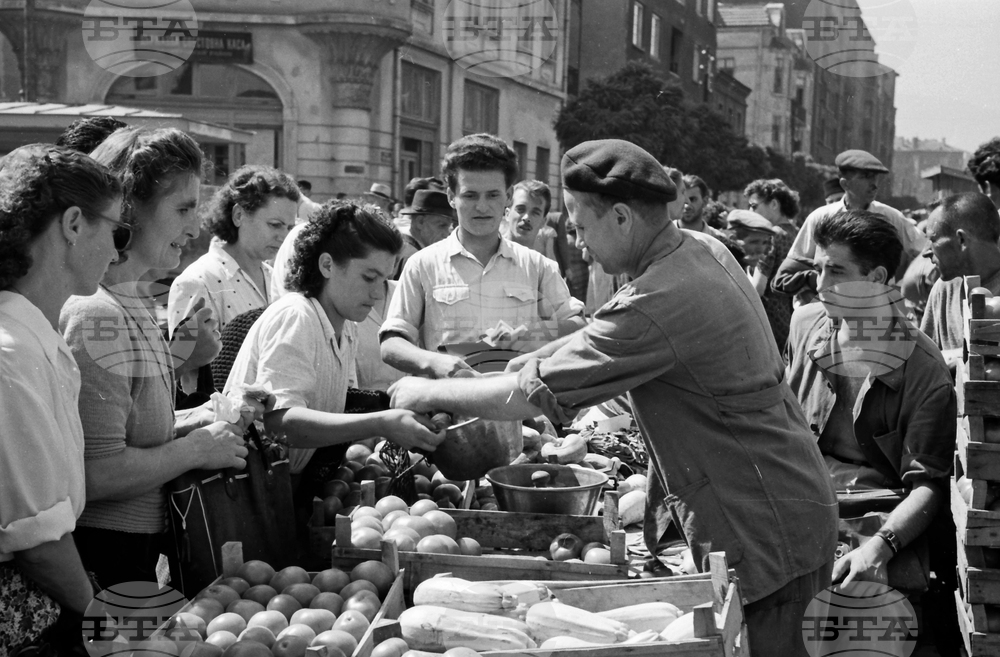 Sofia - on this day - market - august 22, 1952
